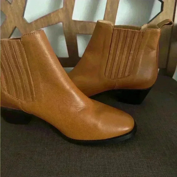 Chelsea Calla ankle boot.size 40 used like a New - Picture 4 of 9